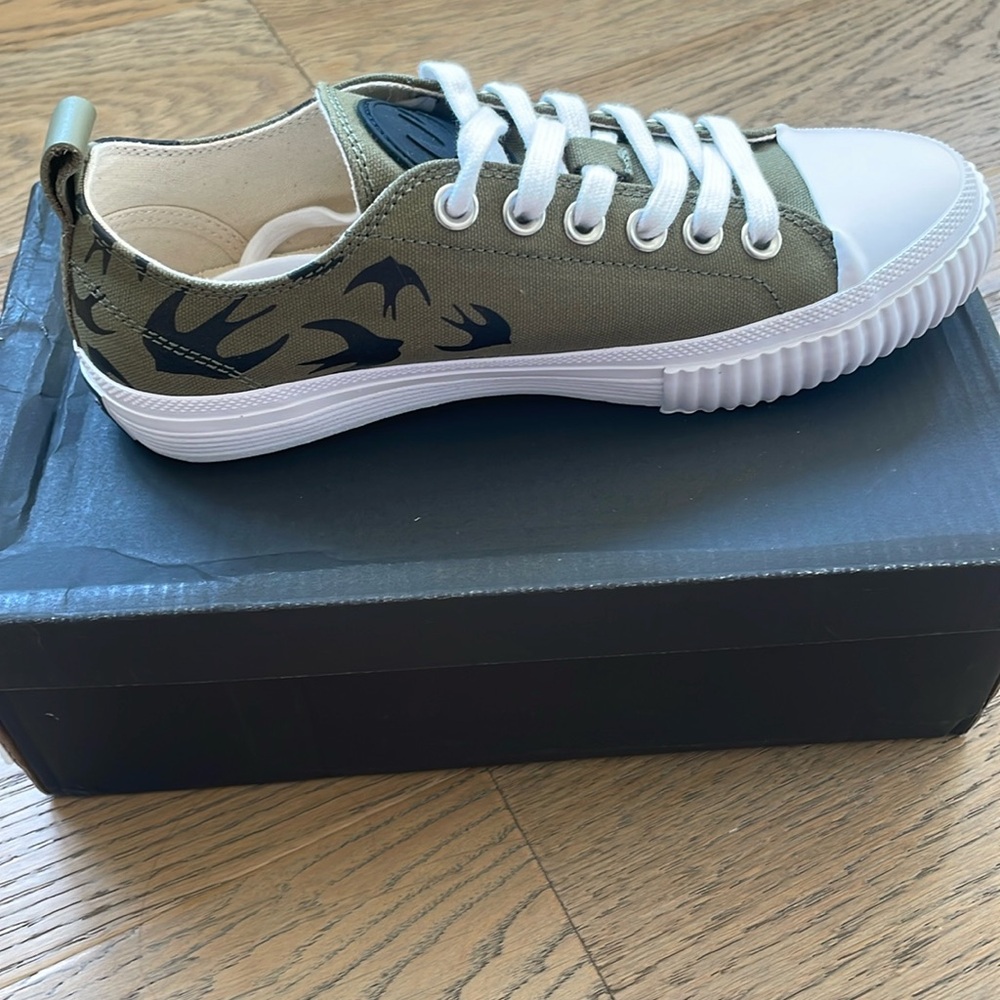 Alexander McQueen McQ Women's Green Swallow Sneaker